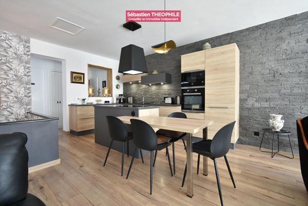 Centre-ville CHALLANS : Maison  6 pièce(s)  4 chambres 194 m2