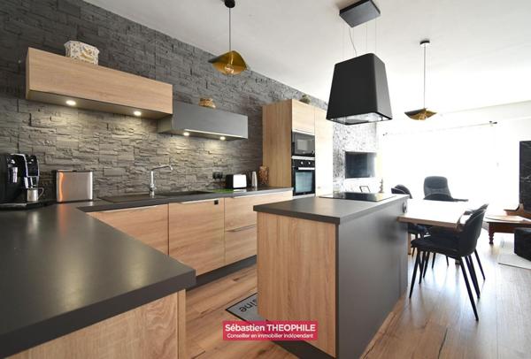 Centre-ville CHALLANS : Maison  6 pièce(s)  4 chambres 194 m2