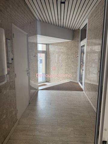 Bureau à louer 3 pièces de 130 m²