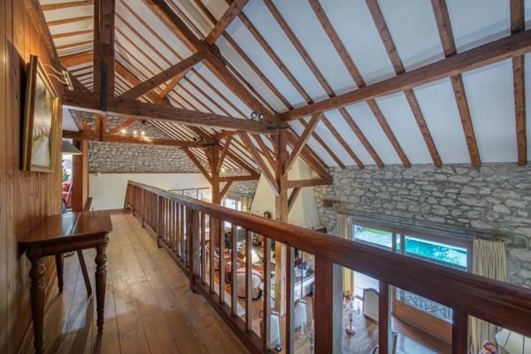 Maison à vendre 8 pièces VESANCY (01)