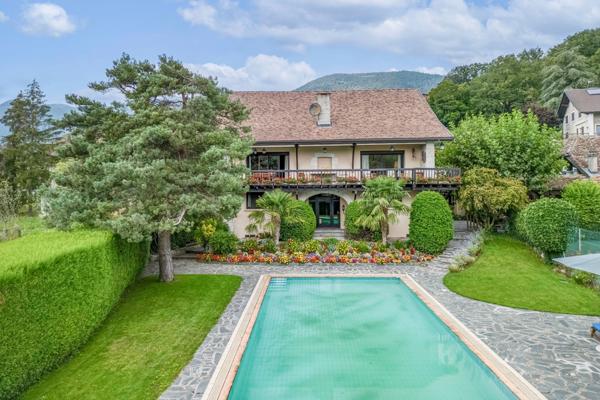 Maison à vendre 8 pièces VESANCY (01)