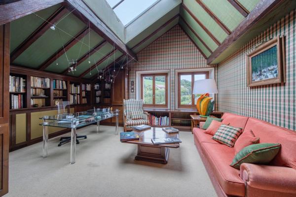 Maison à vendre 8 pièces VESANCY (01)