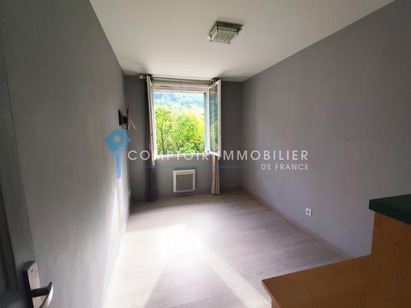 Appartement
                                                                                                                                                                                                                                                                                                                        4 pièce(s)                                                                                                                                                                                                          3 chambre(s)                                                                                                                                                                                                          62  m²