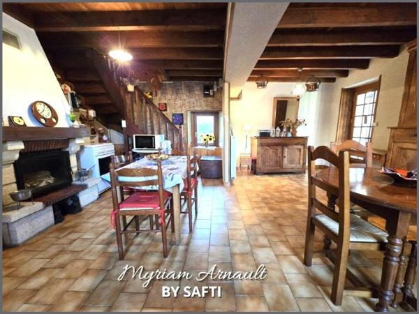 Maison en pierre avec véranda 3 chambres