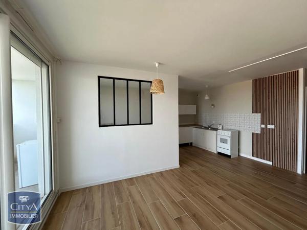 Appartement à louer 1 pièce 33.2m² Niort (79000)
