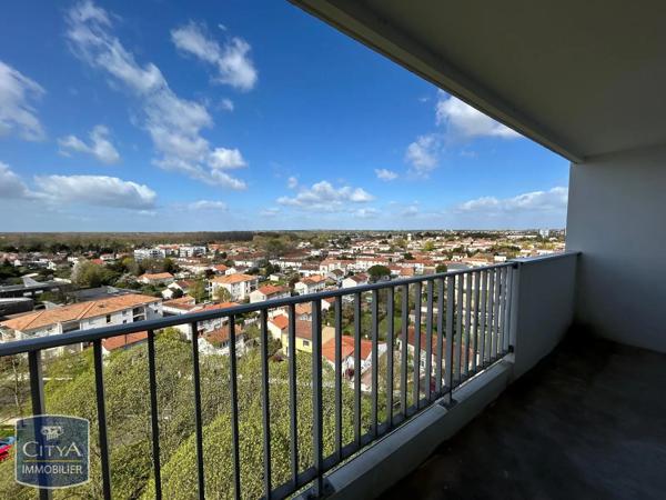 Appartement à louer 1 pièce 33.2m² Niort (79000)