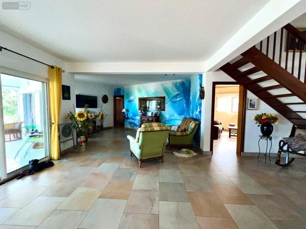 Maison à vendre à La-Montagne à la Réunion (97417), ref : 97405/115