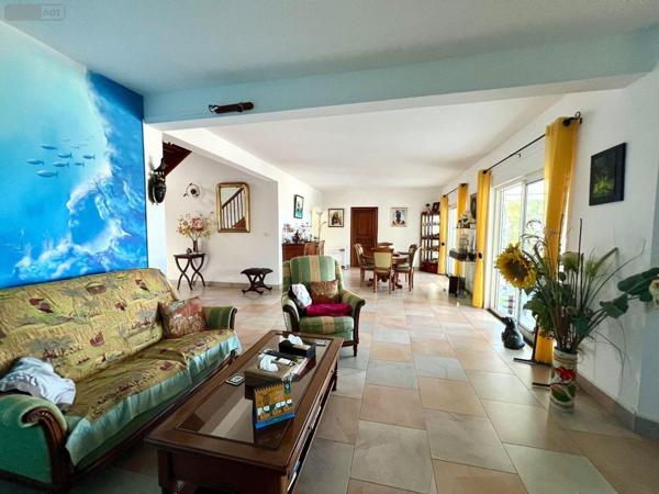 Maison à vendre à La-Montagne à la Réunion (97417), ref : 97405/115