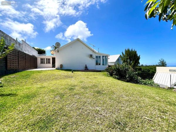 Maison à vendre à La-Montagne à la Réunion (97417), ref : 97405/115
