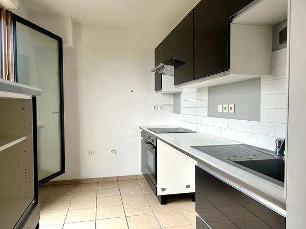 Superbe F4 de 94 m² + parking + 2 balcons Rouen droite