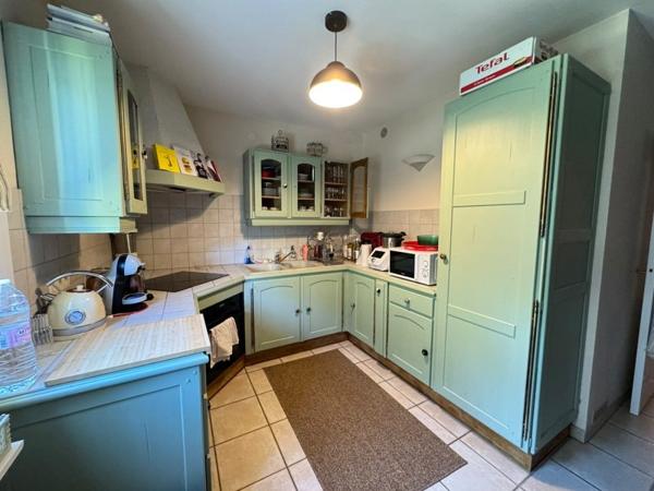 Appartement à louer 799 € CC St-Cyr-sur-Loire 3 p 65 m² DPE D