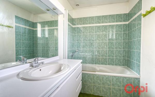 Maison à vendre    5 pièces • 122 m2 Saint-Genis-Laval