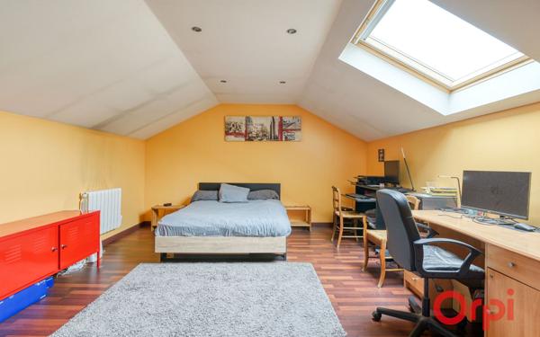 Maison à vendre    5 pièces • 122 m2 Saint-Genis-Laval