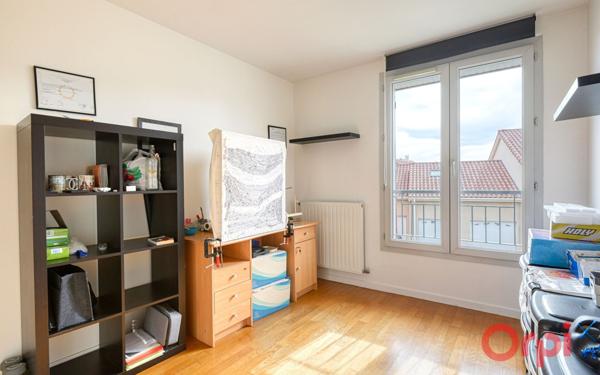 Maison à vendre    5 pièces • 122 m2 Saint-Genis-Laval