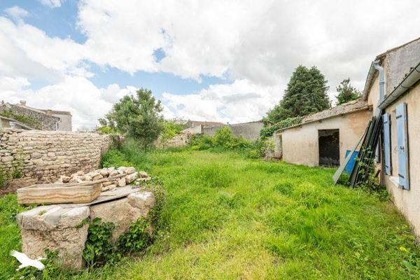 Maison à vendre |  Saint-Just-Luzac |  4 pièces | 82 m²