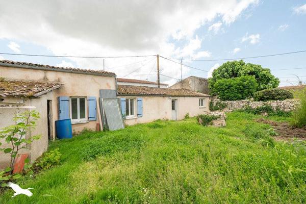 Maison à vendre |  Saint-Just-Luzac |  4 pièces | 82 m²