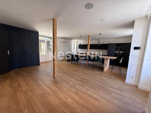 Maison à louer de 161 m2 - 5 chambres - un garage - une cour - à 10 minutes à pied du centre-ville