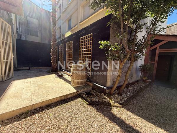 Maison à louer de 161 m2 - 5 chambres - un garage - une cour - à 10 minutes à pied du centre-ville
