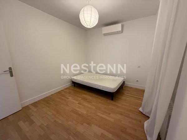 Maison à louer de 161 m2 - 5 chambres - un garage - une cour - à 10 minutes à pied du centre-ville