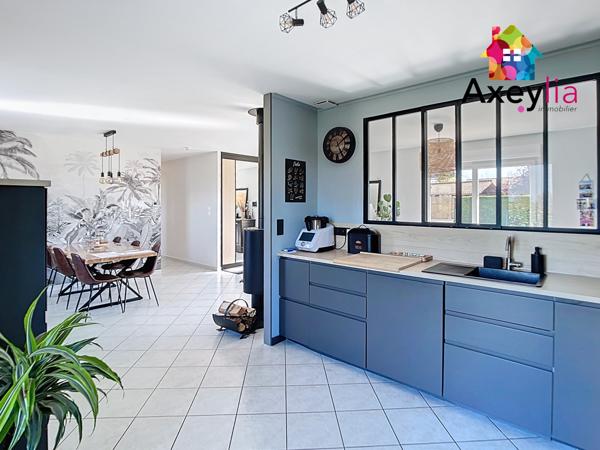 Saint-Jean-Saint-Maurice-sur-Loire (42155) A VENDRE - SAINT-JEAN-SAINT-MAURICE - MAISON DE PLAIN-PIED DE 2007 AVEC TROIS CHAMBRES, GARAGE ET TERRAIN