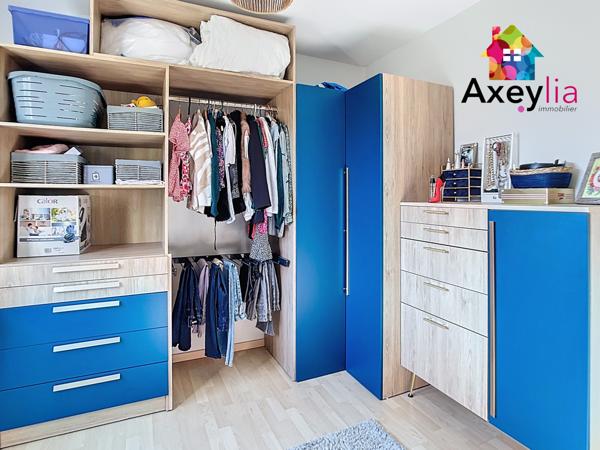 Saint-Jean-Saint-Maurice-sur-Loire (42155) A VENDRE - SAINT-JEAN-SAINT-MAURICE - MAISON DE PLAIN-PIED DE 2007 AVEC TROIS CHAMBRES, GARAGE ET TERRAIN