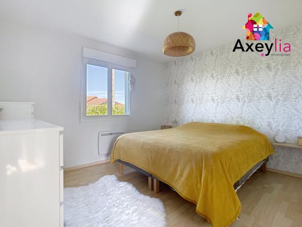 Saint-Jean-Saint-Maurice-sur-Loire (42155) A VENDRE - SAINT-JEAN-SAINT-MAURICE - MAISON DE PLAIN-PIED DE 2007 AVEC TROIS CHAMBRES, GARAGE ET TERRAIN