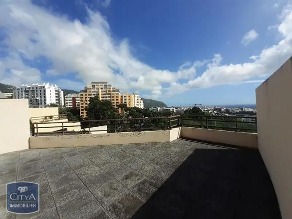 Appartement à louer 3 pièces 57.55m² Saint-Denis (97400)