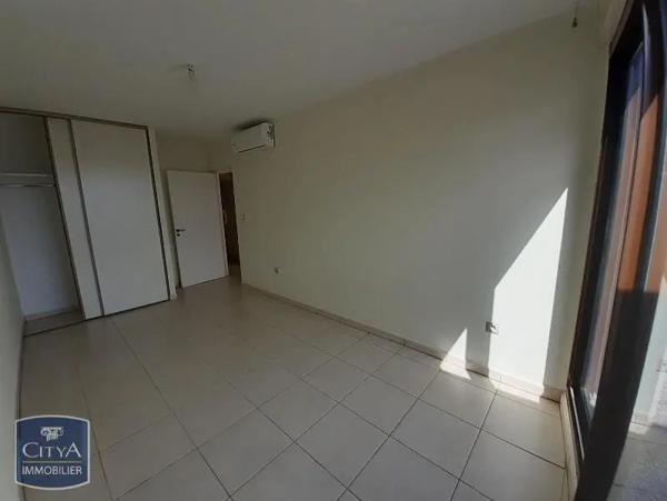 Appartement à louer 3 pièces 57.55m² Saint-Denis (97400)