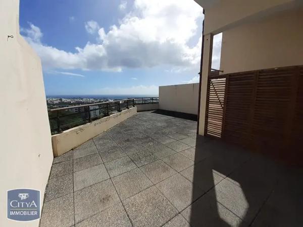 Appartement à louer 3 pièces 57.55m² Saint-Denis (97400)