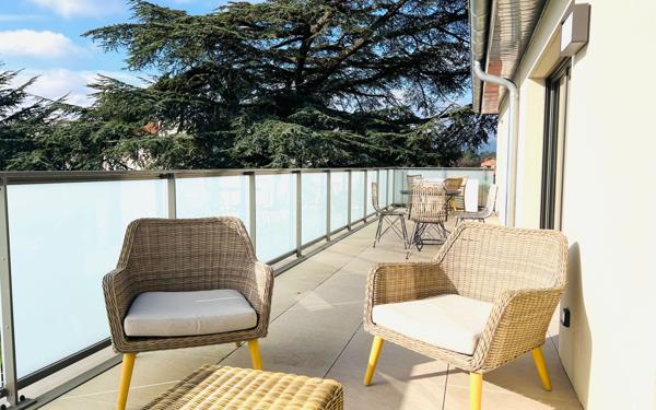 Appartement à vendre    4 pièces • 138 m2 Tassin-la-Demi-Lune