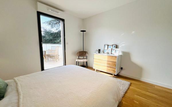 Appartement à vendre    4 pièces • 138 m2 Tassin-la-Demi-Lune