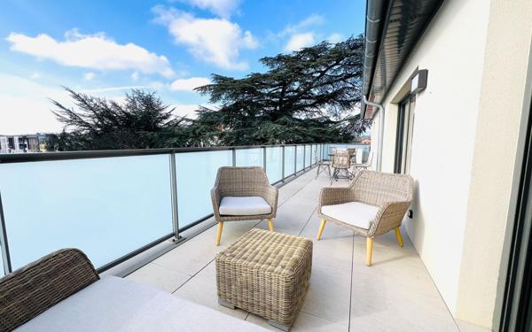 Appartement à vendre    4 pièces • 138 m2 Tassin-la-Demi-Lune