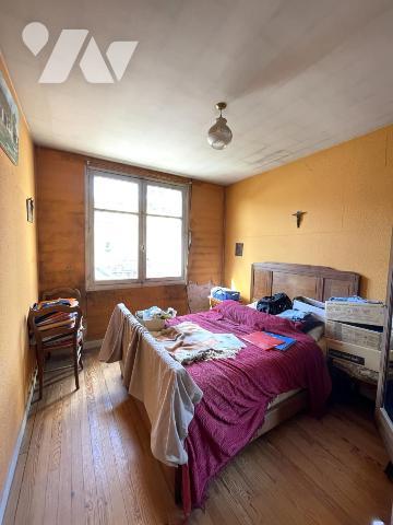 A VENDRE - REZE - Mairie - A RENOVER - Maison de plain-pied d'env 70.44m² sur 678m² de terrain