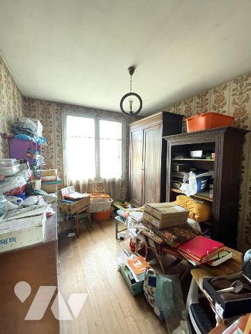 A VENDRE - REZE - Mairie - A RENOVER - Maison de plain-pied d'env 70.44m² sur 678m² de terrain
