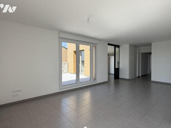 ST HERBLAIN BOURG - DERNIER ETAGE - 2 CHAMBRES - TERASSE - VUE DEGAGÉE