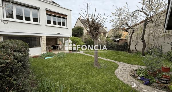 À vendre Maison 6 pièces 131.82 m² - Nanterre 92000