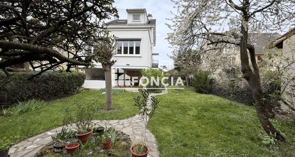 À vendre Maison 6 pièces 131.82 m² - Nanterre 92000