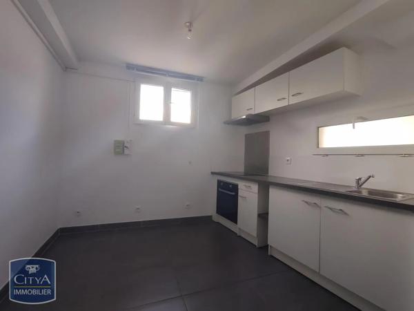 Appartement à louer 2 pièces 47.5m² Calvisson (30420)