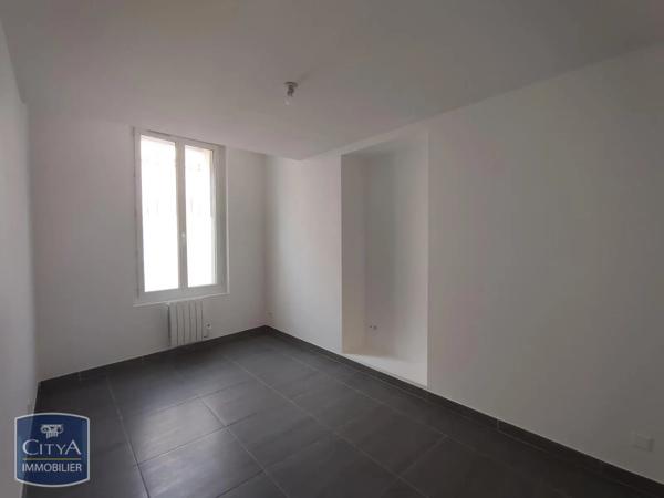Appartement à louer 2 pièces 47.5m² Calvisson (30420)