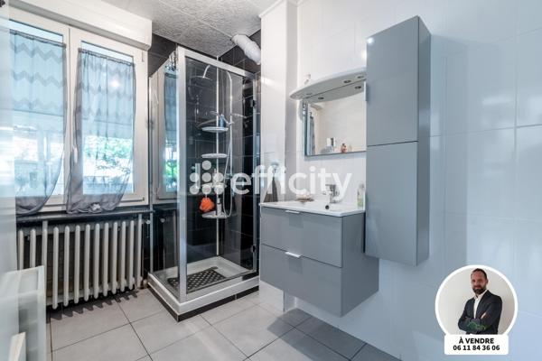 Maison
         6 pièces
        - 115 m² 397 000 € *