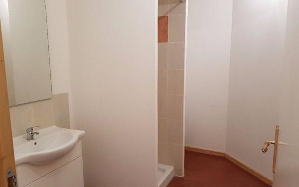 Appartement à louer    2 pièces •  Pont-Saint-Esprit