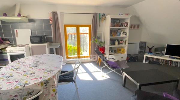 A VENDRE en Maurienne, Maison individuelle 8 pièces, 2 studios indépendants, terrain, vue montagnes et vallée