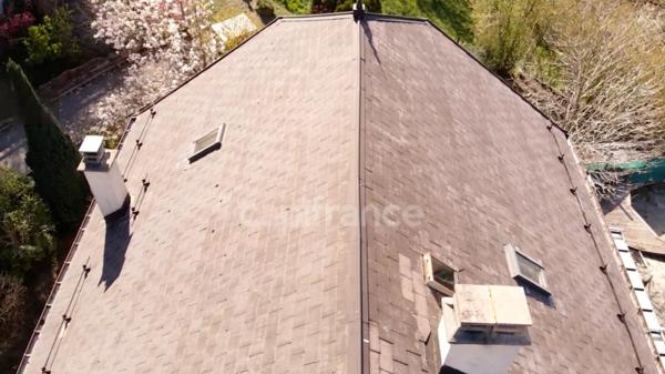 A VENDRE en Maurienne, Maison individuelle 8 pièces, 2 studios indépendants, terrain, vue montagnes et vallée