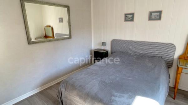 A VENDRE en Maurienne, Maison individuelle 8 pièces, 2 studios indépendants, terrain, vue montagnes et vallée