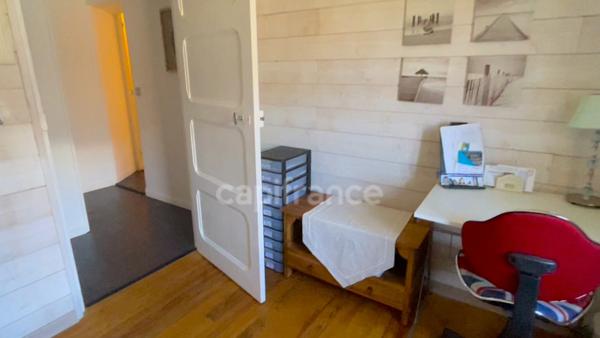 A VENDRE en Maurienne, Maison individuelle 8 pièces, 2 studios indépendants, terrain, vue montagnes et vallée