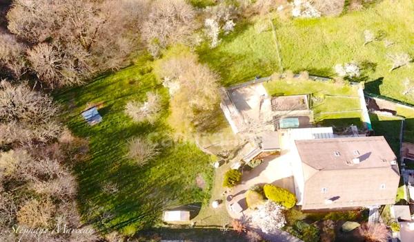 A VENDRE en Maurienne, Maison individuelle 8 pièces, 2 studios indépendants, terrain, vue montagnes et vallée