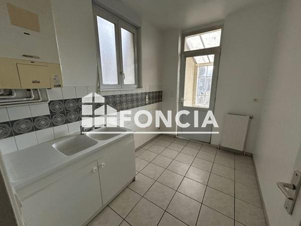 Location Appartement 2 pièces 58.25 m² - 38/001 RUE DU GENERAL LECLERC La Fere 02800