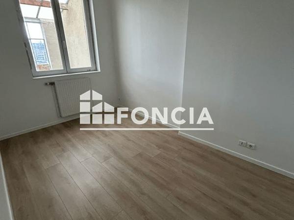 Location Appartement 2 pièces 58.25 m² - 38/001 RUE DU GENERAL LECLERC La Fere 02800