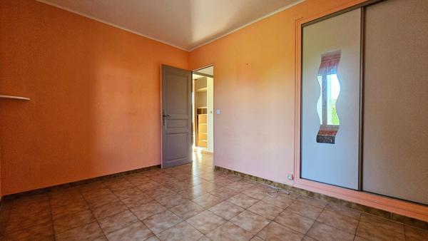 Maison à la campagne avec très jolie vue