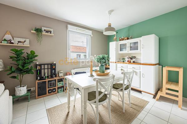 Vente
                Appartement83 m² - 4 Pièces -
                    REZE (44400)